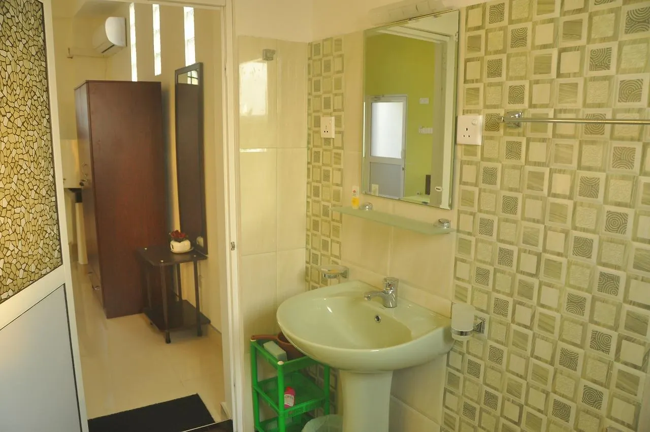 Yoho Rohans Place Negombo Hotel