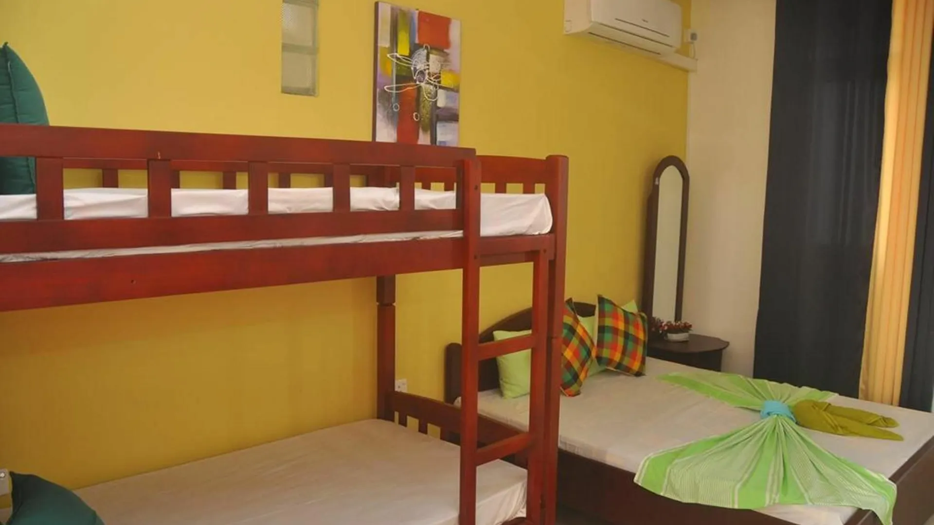 Hotel Yoho Rohans Place Negombo